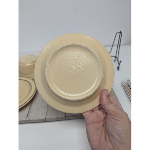 Pfaltzgraff Village Tan Set of 2 Cups and Saucer Plates USA - Picture 11 of 11